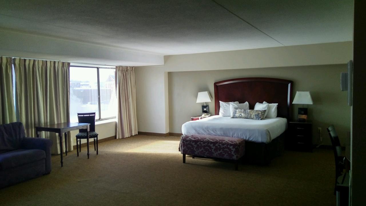 אירי The Avalon Hotel And Conference Center מראה חיצוני תמונה