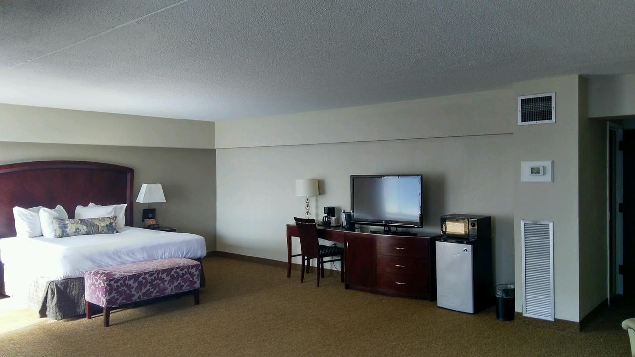 אירי The Avalon Hotel And Conference Center מראה חיצוני תמונה