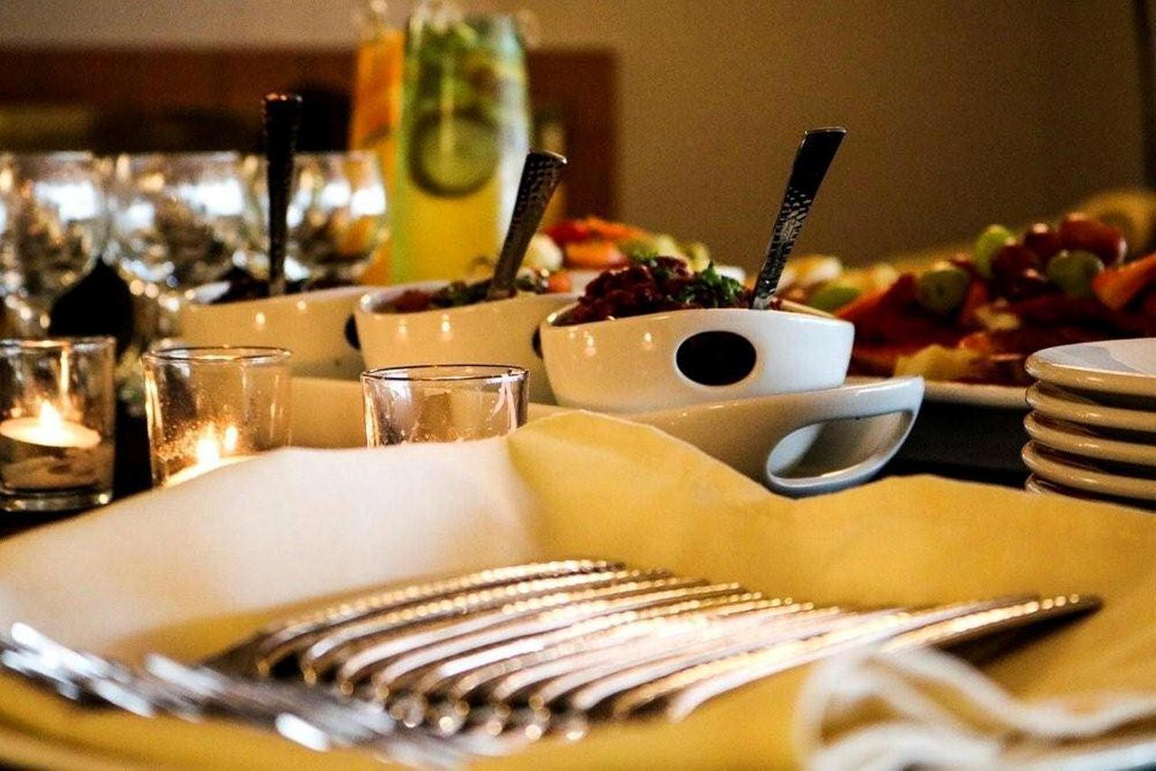 אירי The Avalon Hotel And Conference Center מראה חיצוני תמונה