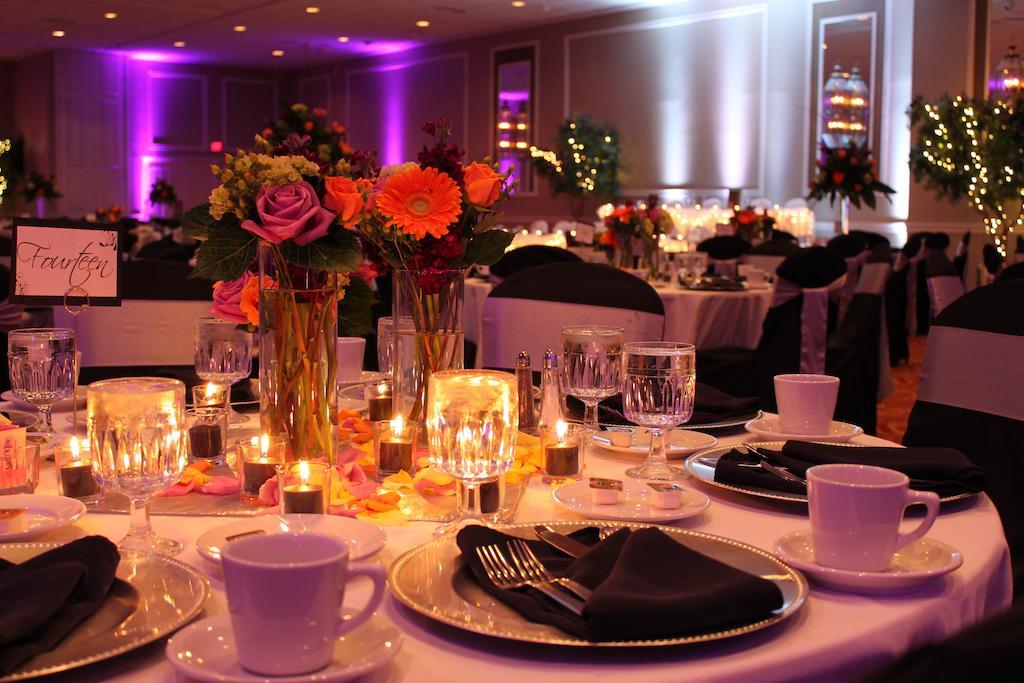 אירי The Avalon Hotel And Conference Center מראה חיצוני תמונה